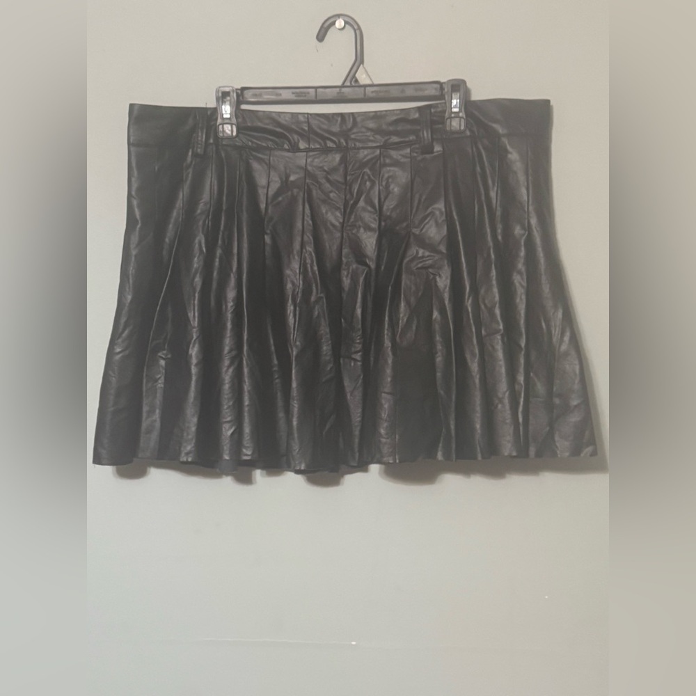 Love By Design Black Mini Skater Skirt